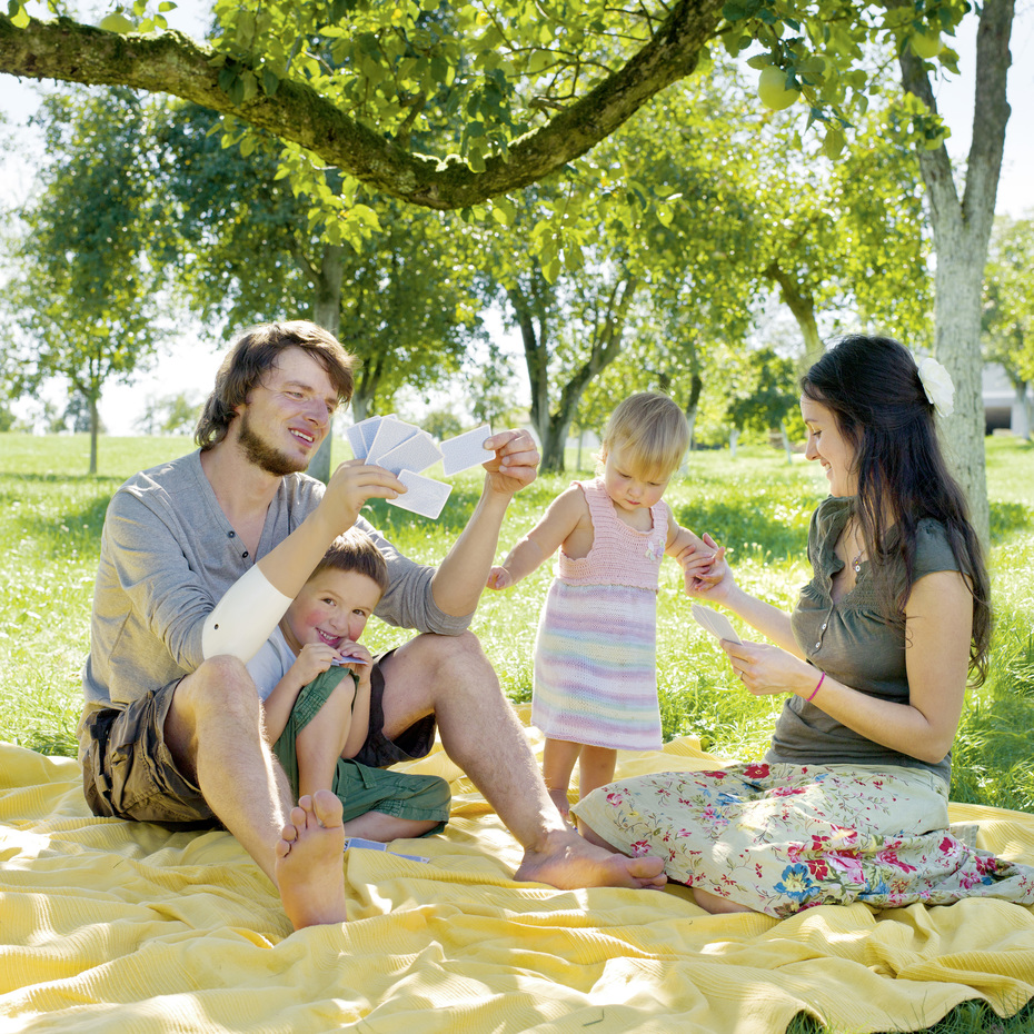 Opens video: "Markus shows how he handles everyday life"