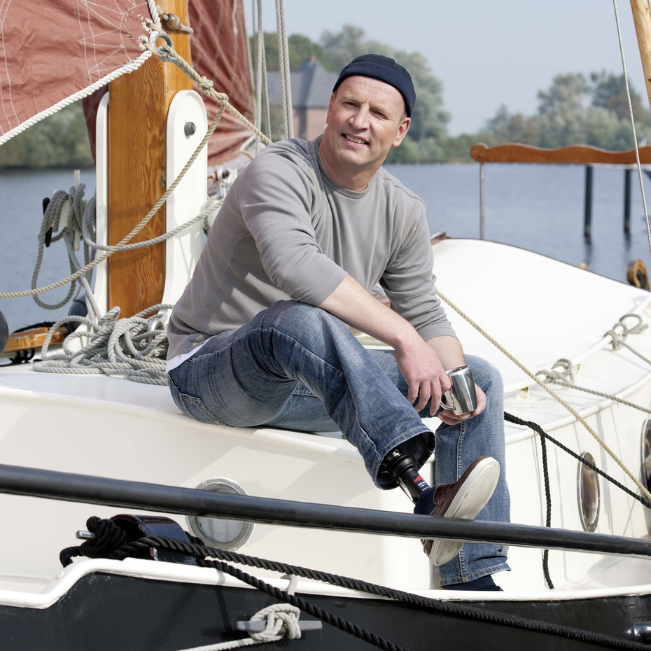 Opens video: "Carsten’s story"