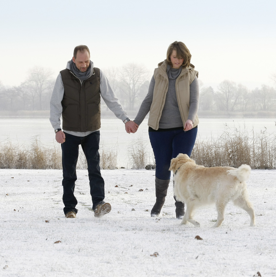 Opens video: "Jürgen going for a walk with his girlfriend"