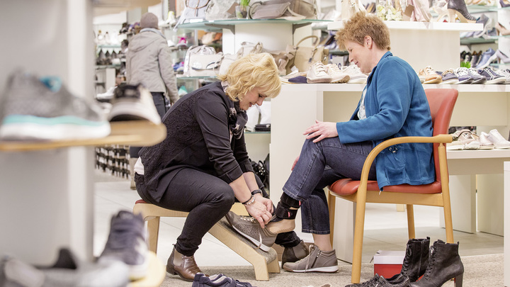 The GoOn ankle foot orthosis can be worn with or without a shoe.