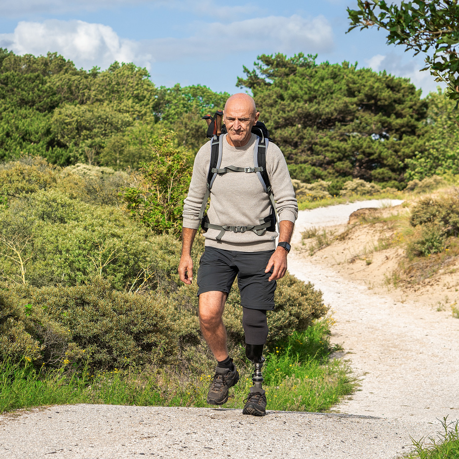 Opens video: "Flori walks for hours."