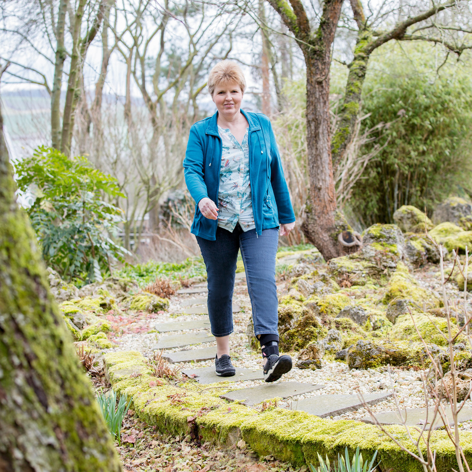 Ulrike enjoys going for walks.